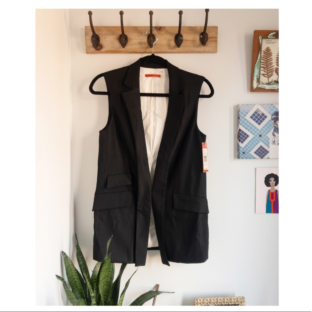 BNWT alice and olivia vest